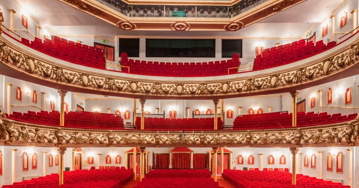 🎭 스완지 그랜드 시어터 (Swansea Grand Theatre)